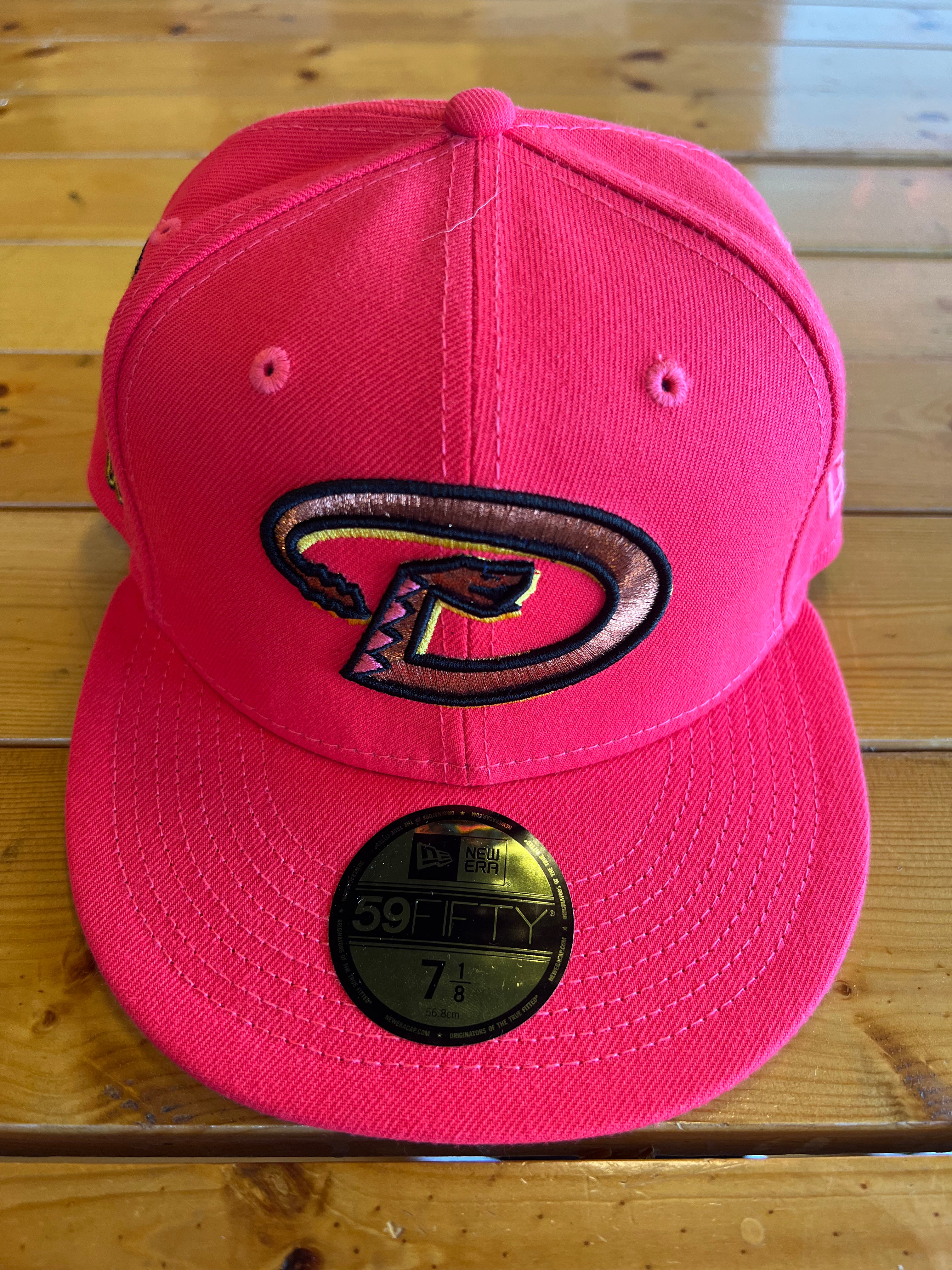 Toast Script Arizona Diamondbacks 1998 Inaugural Season Fitted 73/8